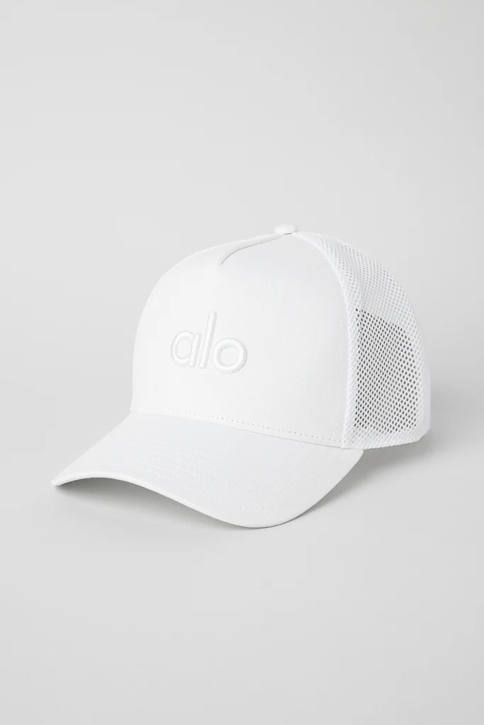 District Trucker Hat - White/White | Alo Yoga (US)