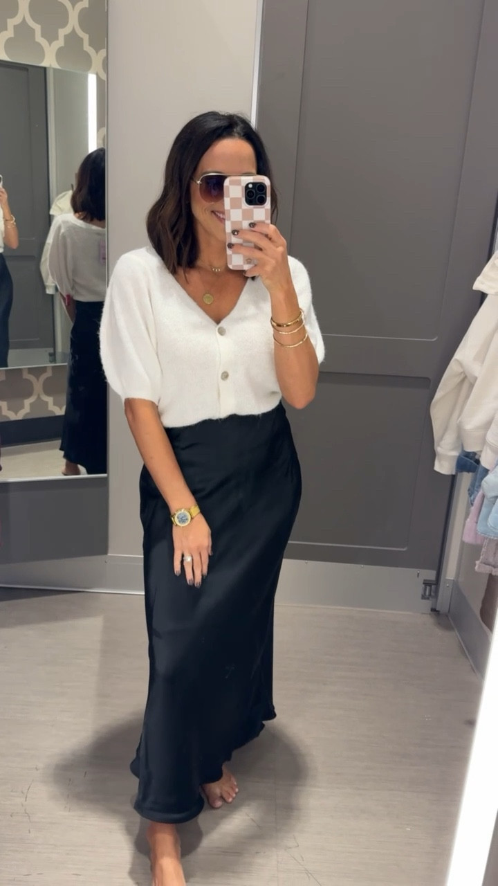 Guys, when in doubt wear a maxi skirt!! They’re so comfortable and look so chic.
This satin maxi skirt and puff short sleeve sweater combo is from Target, and is a 10 y’all!
Also, the maxi skirt is currently on sale, so snag it while the sale is on.

Elevated style, chic look, maxi skirt, fall fashion, Target style, VintagePickin

#LTKStyleTip #LTKSeasonal #LTKFindsUnder50
