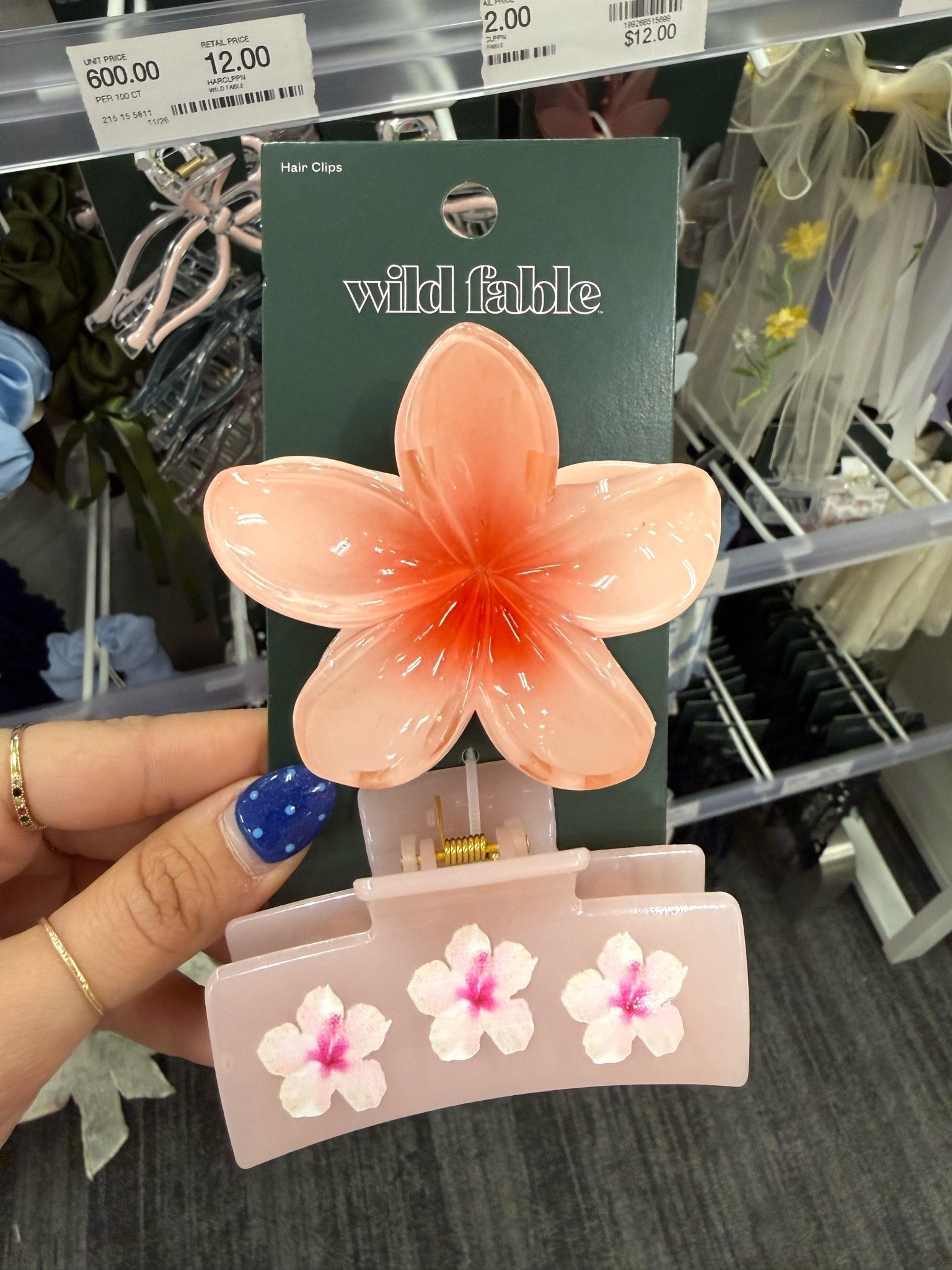 Cutest hair clip 🌸🤭