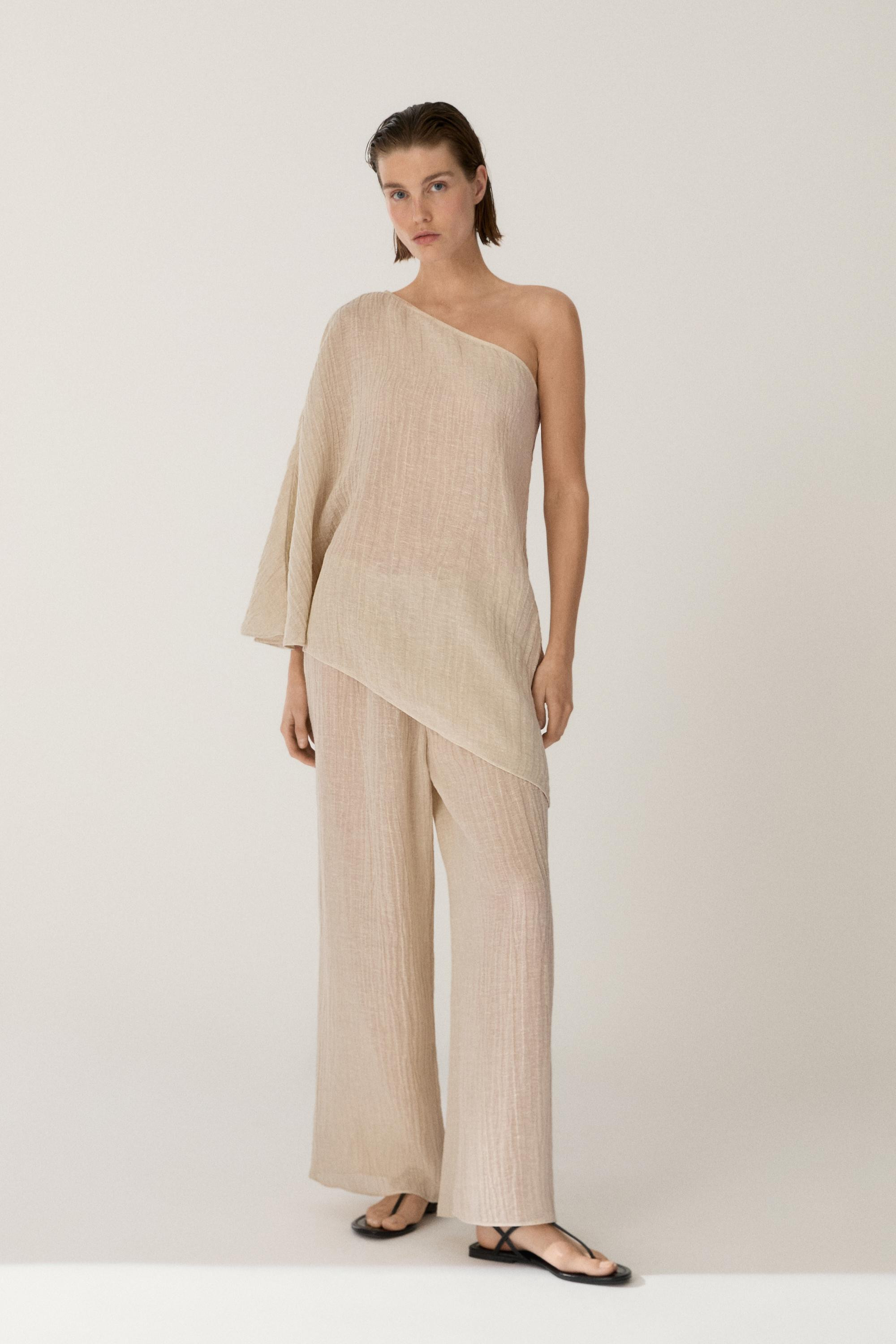 Asymmetrische total look top van linnenmix | Massimo Dutti NL