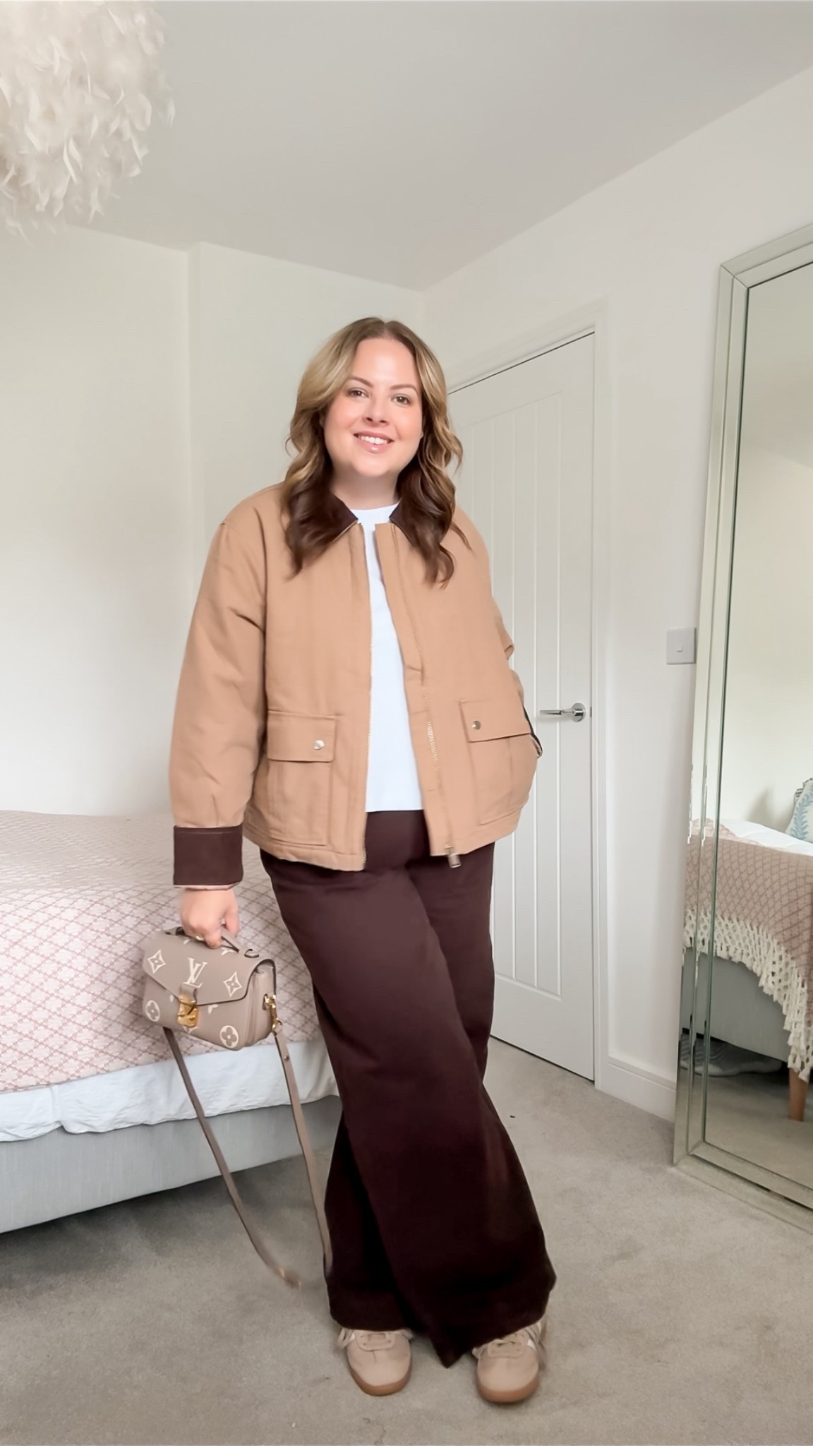 One of my fave jackets to wear from summer to autumn 

Autumn outfits, autumn jacket, barn jacket, brown outfit, jeans, samba’s 

#LTKuk #LTKautumn #LTKmidsize
