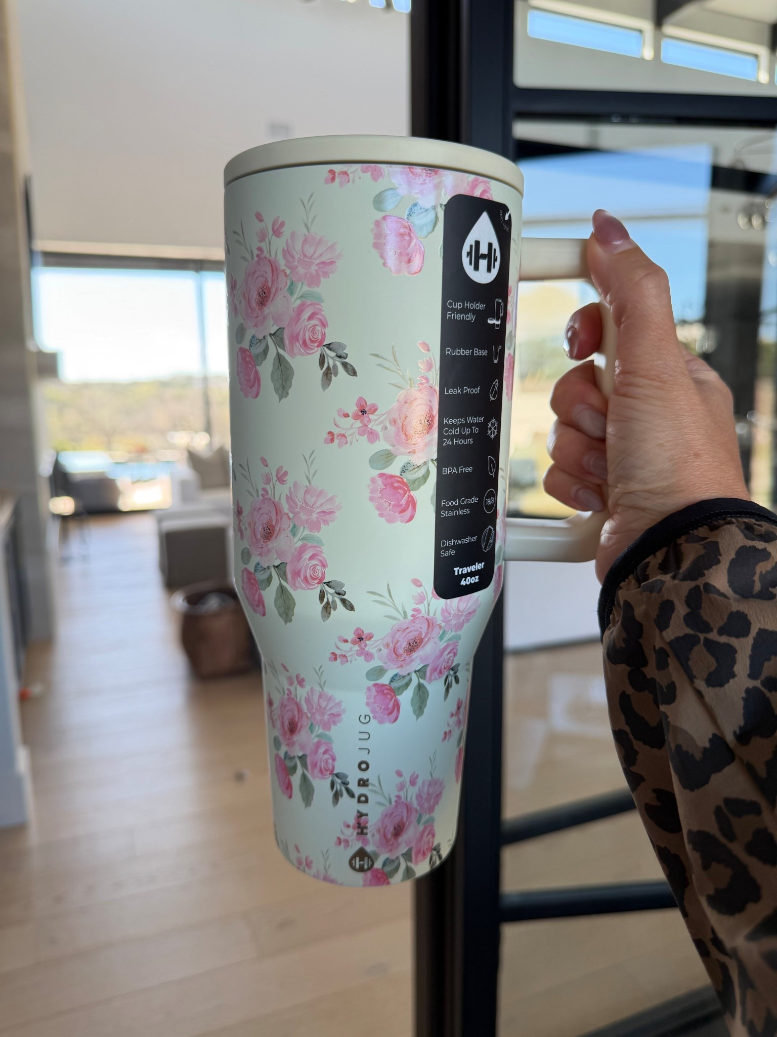 New Hydrojug floral collection 🌺 🌸 use code ASHLEE