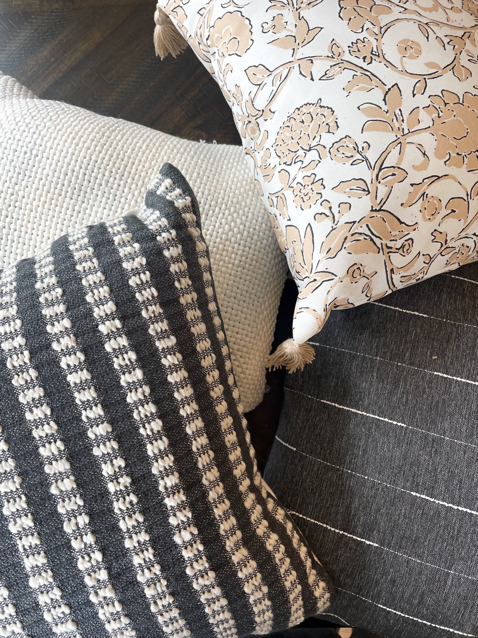 Grabbed these outdoor pillows for 30% off w target circle week 🎯 

50$ for 4 pillows is such a steal!

Outdoor, patio, patio furniture, outdoor living, pillows, outdoor pillows, throw pillows

#LTKxTarget #LTKfindsunder100 #LTKhome