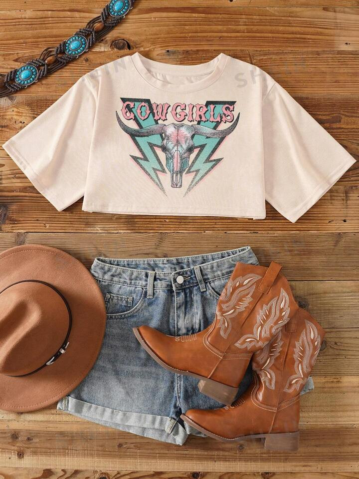 SHEIN Essnce Cow & Letter Graphic Crop Tee | SHEIN