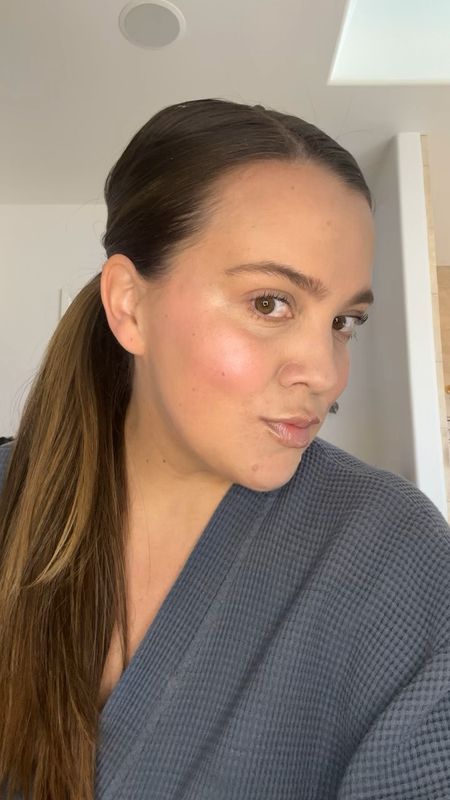 ashley’s makeup today. shades used- 

Foundation stick: 9
Contour: stoked 
concealer: 200
patrick ta blush: she’s a doll 
fluid sheer: 8
highlighter: lit & luminous 