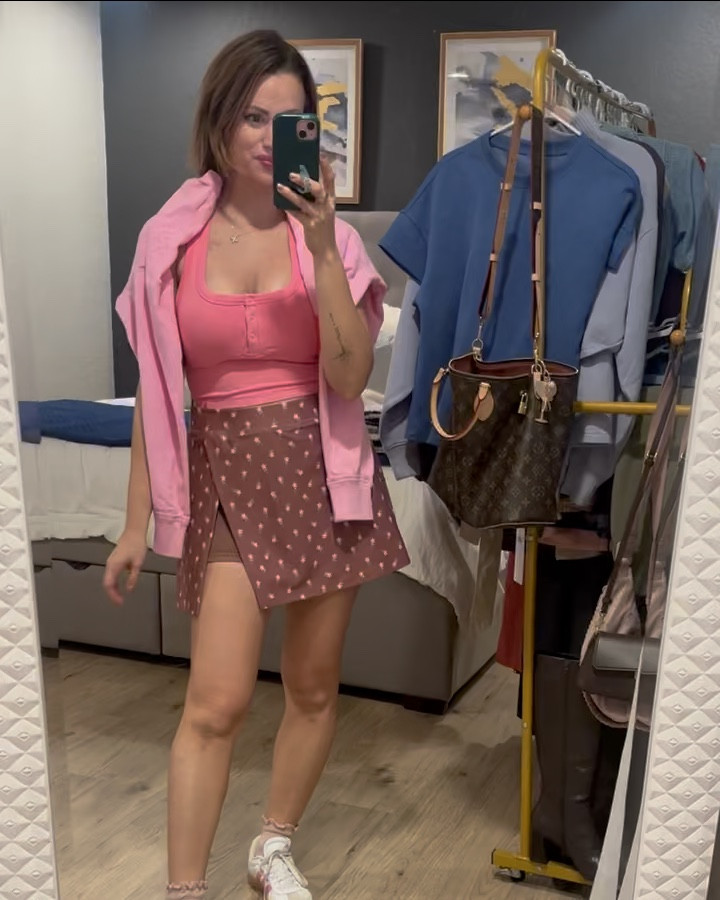 This outfit is adorable for Spring and any upcoming Valentine’s or Galentine’s Day activity! I love the pink and brown combo, as well as the floral print detail on the skort! My tank is a bestseller and comes in other colors. 💕🤎

#LTKFindsUnder50 #LTKootd #LTKActive