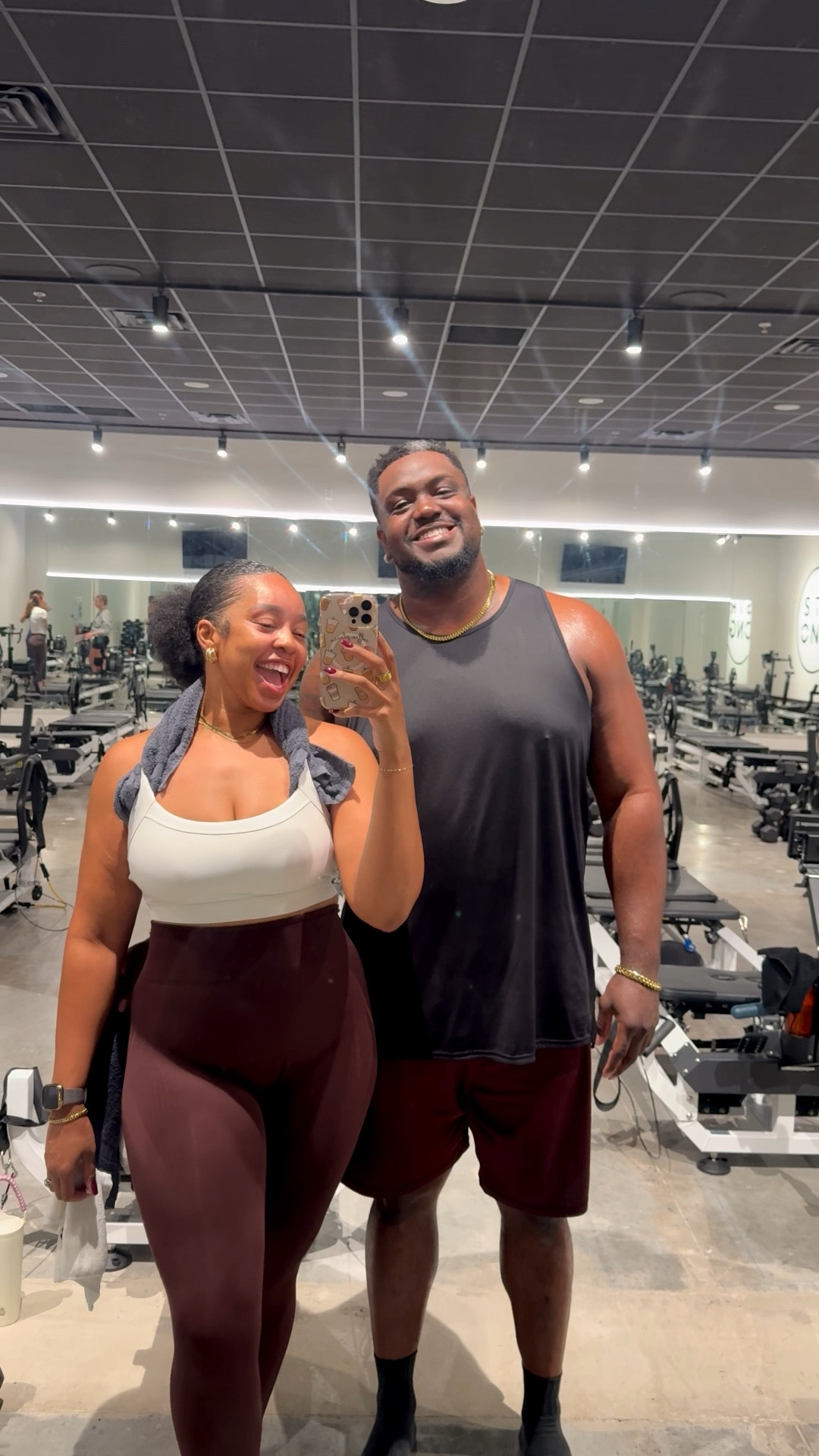 Pilates-approved OOTD ✨ Mid-size activewear (5’6” wearing XL bra / L bottoms) that’s chic, comfy & functional 🖤 Linked my full Pilates outfit in LTK!

#LTKMidsize #LTKActive #LTKMens