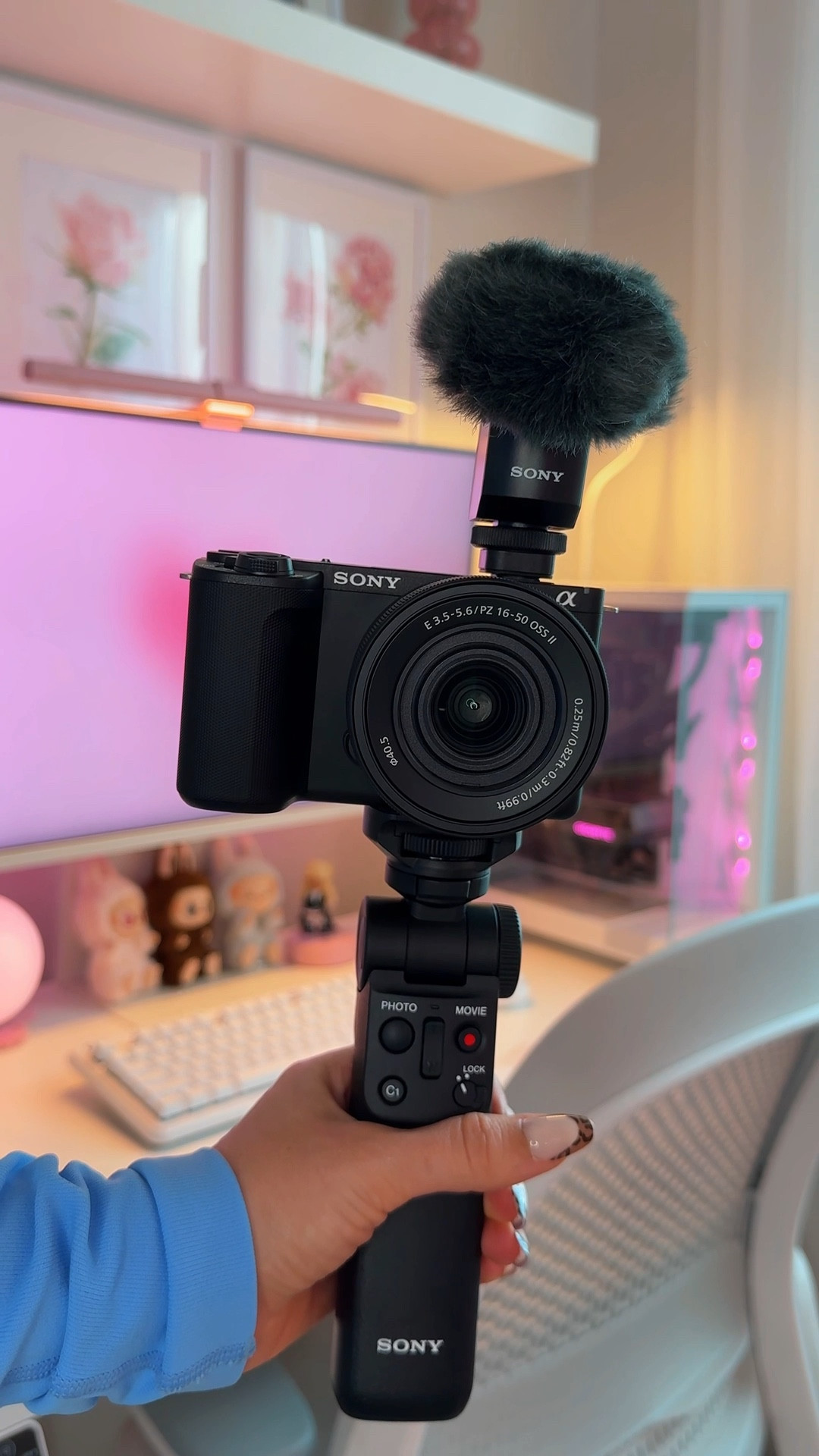 #BestBuyPartner I’ve been using the Sony ZV-E10 II from @BestBuy and I really love it! It’s made for creators, so everything feels simple. One touch defocus, vertical UI, and Product Showcase Mode that makes filming so smooth. You get creative looks without editing, Eye AF to keep your focus sharp, and options to livestream or share fast. I also love that I can easily change lenses to get different shots or styles. Take your content to the next level with the Sony ZV-E10 II Content Creator’s Camera!

Get one now at Best Buy and start creating! 💙 #Sonyalpha #SonyZV #sonyZVE10II #contentcreatorscamera #contentcreator #dreamcamera