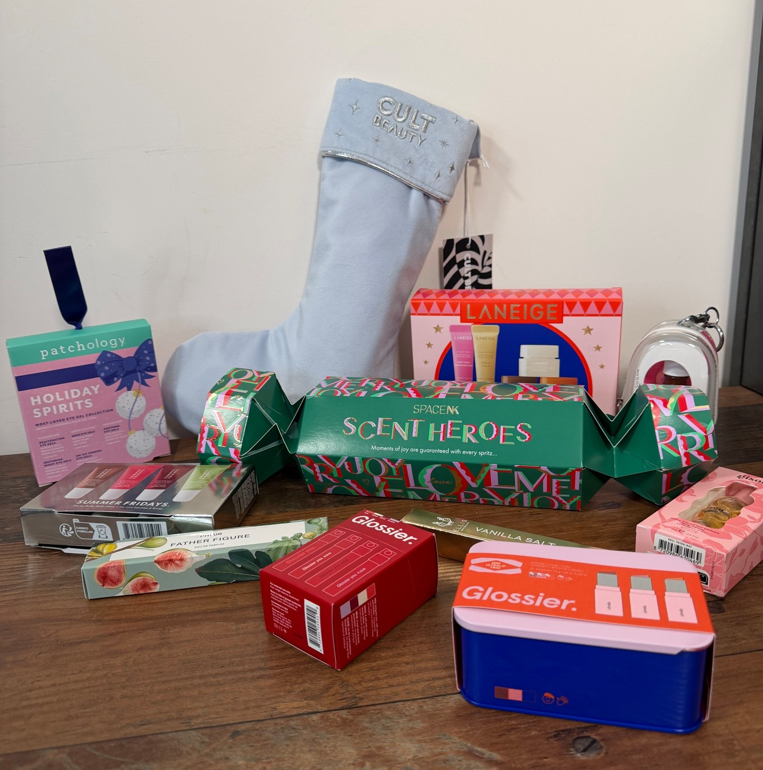 🎄In my latest video, I share my favourite beauty stocking fillers under £30.  

🎁Don’t forget you can save on your beauty shopping using my discount codes:
21% off LookFantastic LFTFPWITHCRYSTAL
15% off Sephora CRYSTALSPH

All products purchased and selected by me.
Affiliate discount codes

#beautygoodies 
#christmasbeauty 
#stockingfillers
#beautystockingfillers 
#beautygifts 
#giftguide

@patchology
@spacenk
@cultbeauty
@glossier
@summerfridays
@theordinary


#LTKgiftguide #LTKbeauty