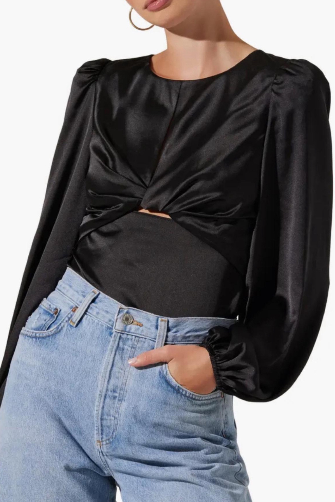 Twist front top
Holiday outfit 
NYE Outfit 
Black top
Fall outfit 
Fall fashion 
Fall outfits  
#ltkseasonal
#ltkover40
#ltkfindsunder100
#ltku 


#LTKHoliday #LTKGiftGuide