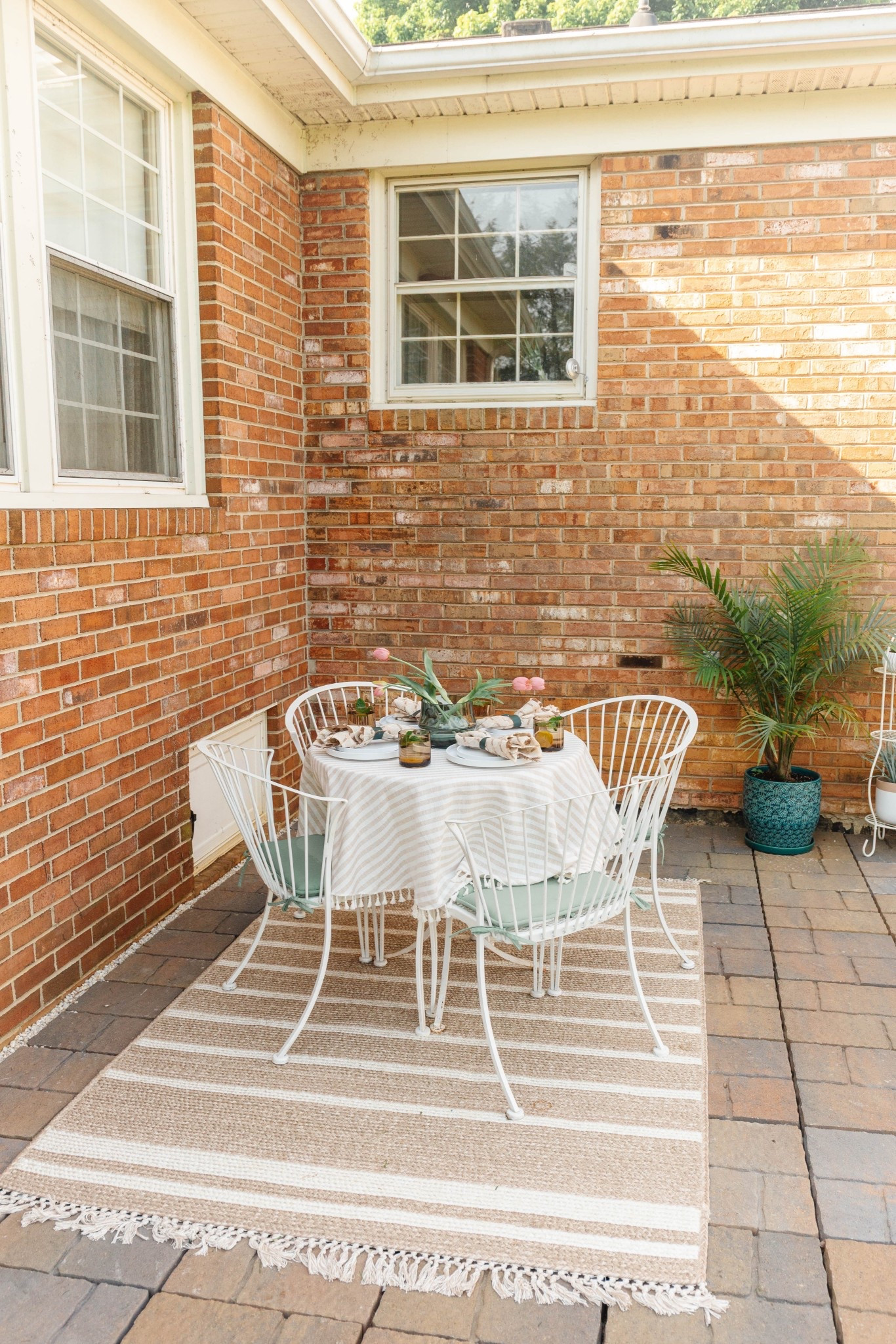 Rounding up stylish outdoor furniture, fabrics, lighting, yard games, and more today!⭐️

#LTKHome