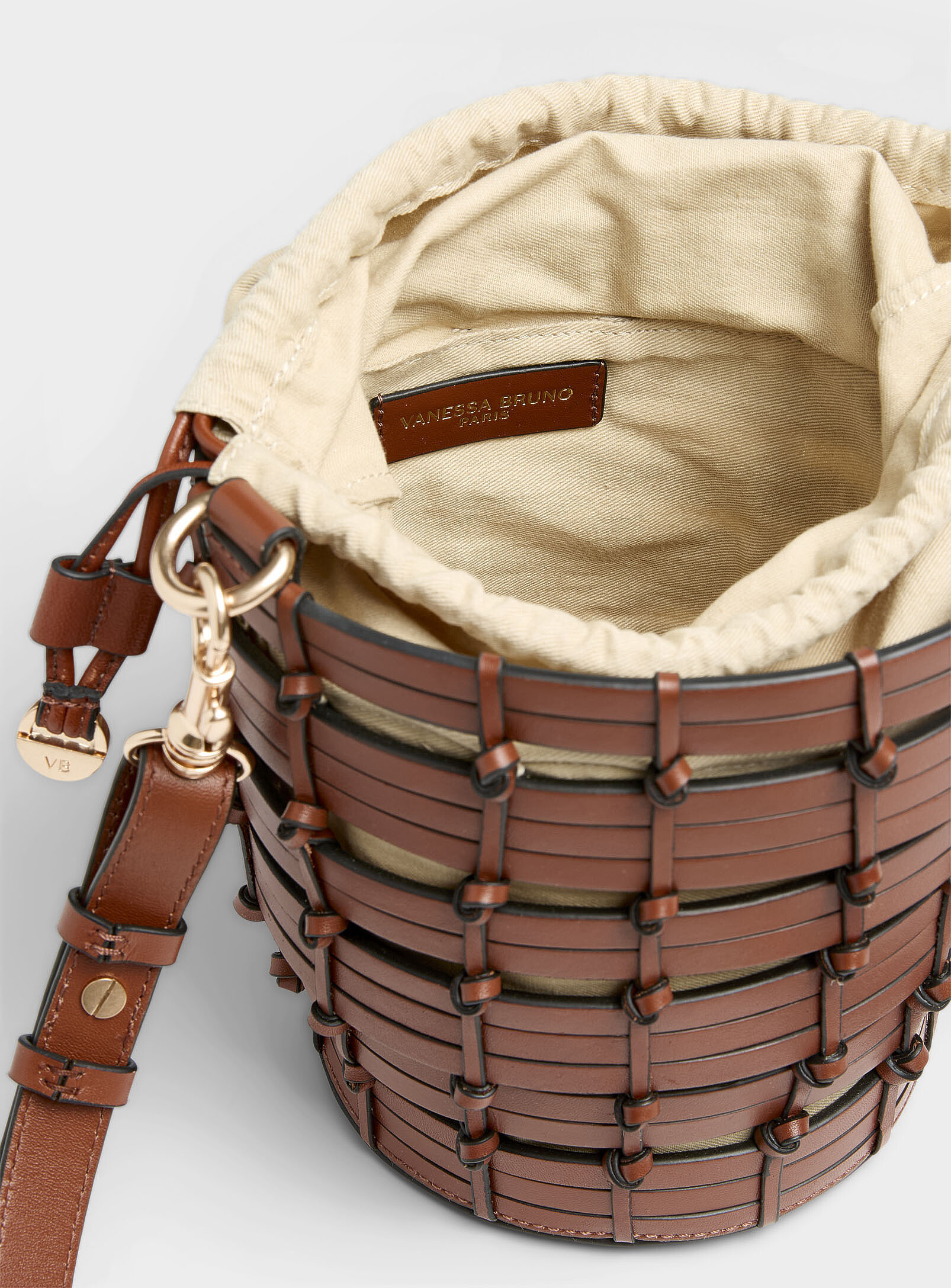 Vanessa Bruno - Openwork braided leather bucket bag (Women, Brown, ONE SIZE) | Simons