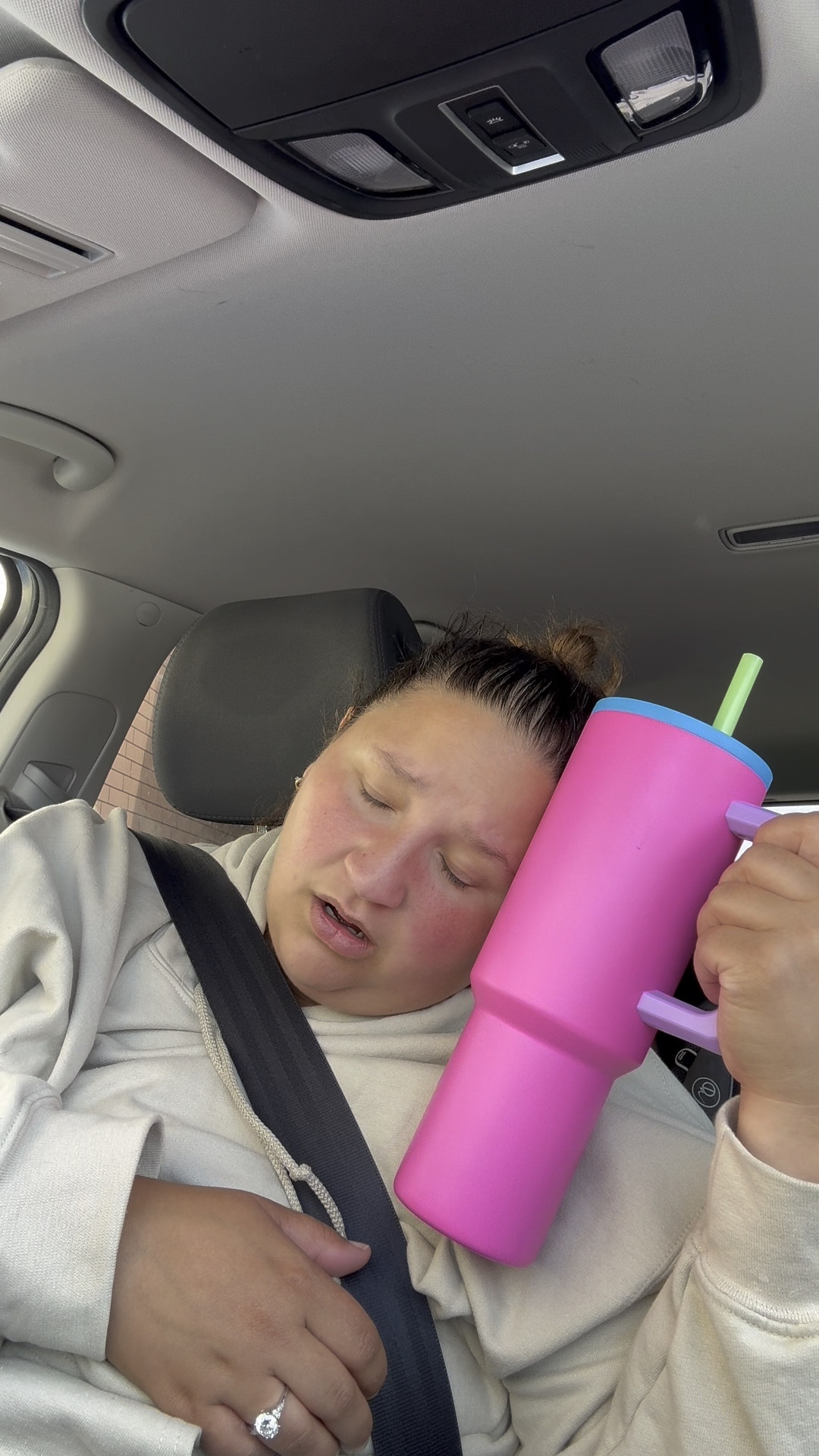 This is a Simple Modern Trek 40 oz I’m testing out and I’m obsessed with the color… okay… I might have been so obsessed I got one for everyone in my family. I have a problem 

#LTKFindsUnder50 #LTKFamily #LTKGiftGuide