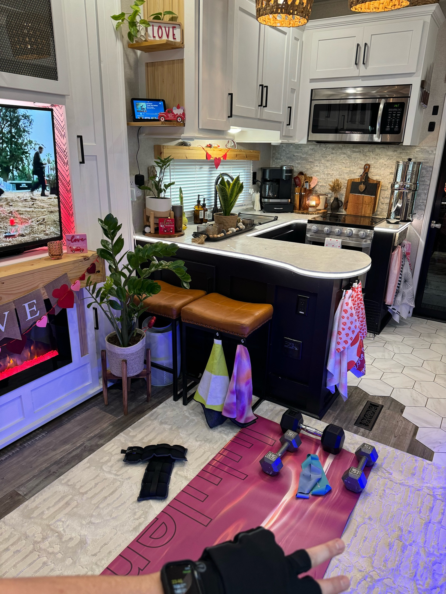 Workout while living tiny! Easy ways to create workouts even with limited space! 

#LTKfitness #LTKtravel #LTKhome