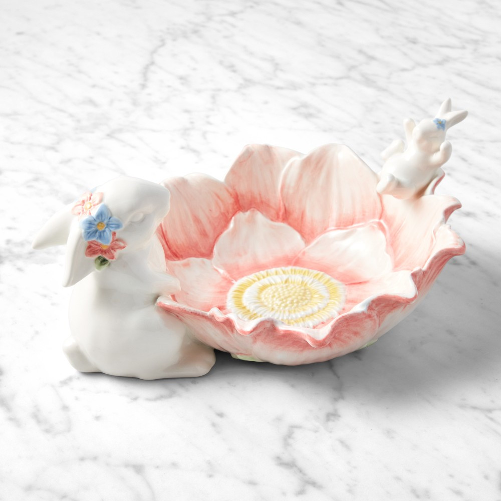 Sculptural Bunny Multicolored Large Serving Bowl | Williams-Sonoma