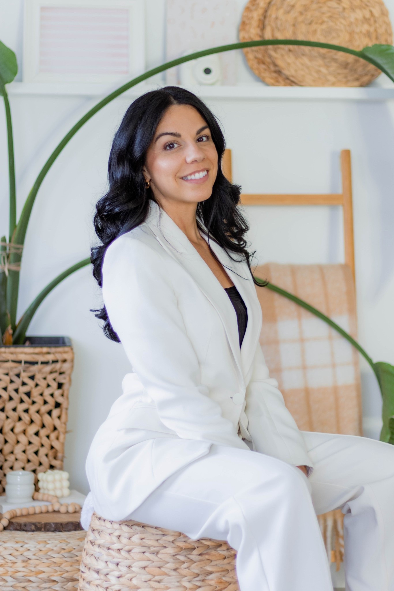 Lady boss! Oui, le tailleur blanc se porte même en hiver. 🤍

#LTKcanada #LTKpetite #LTKholiday