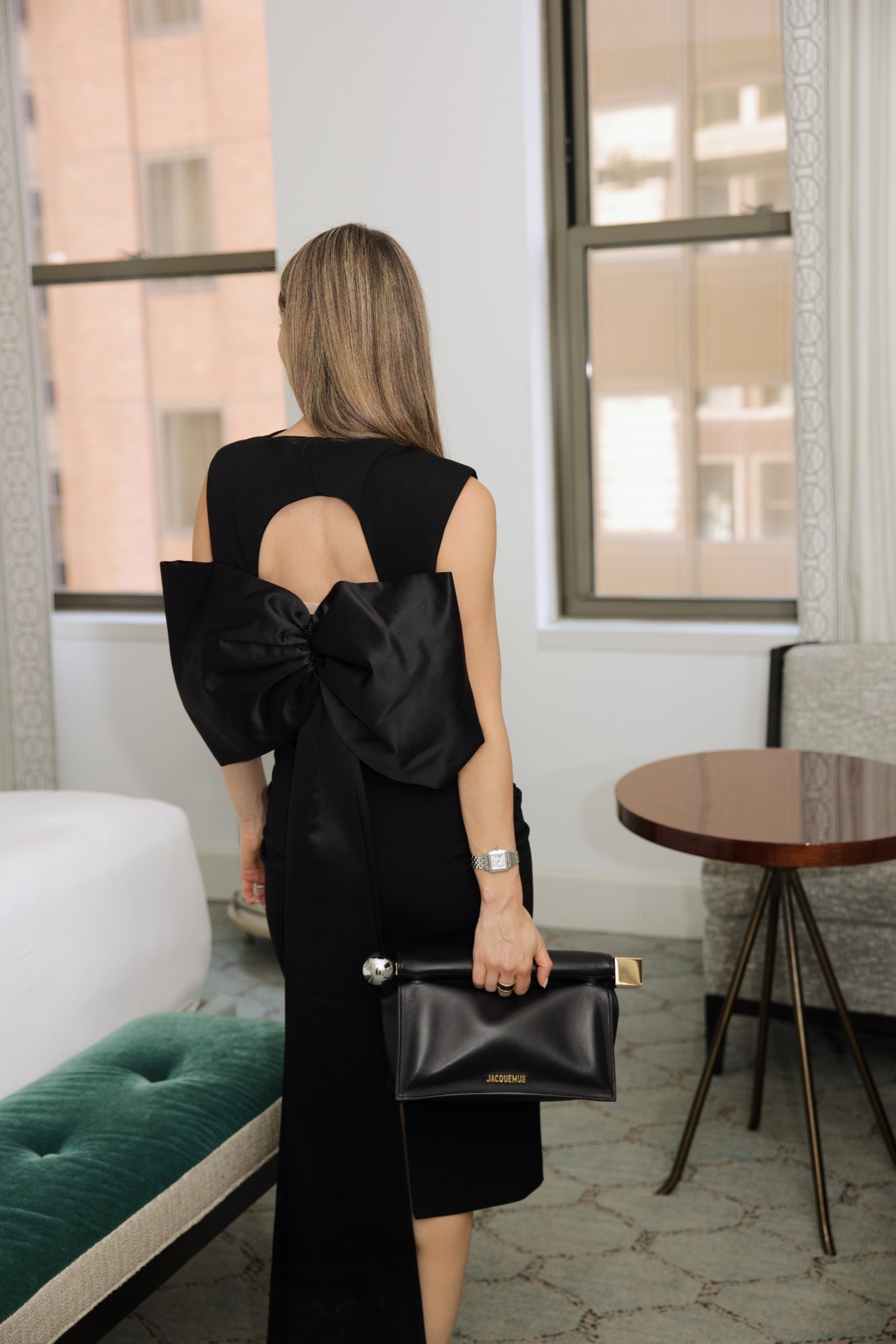 The perfect little black dress


#LTKParties #LTKNYFW #LTKStyleTip