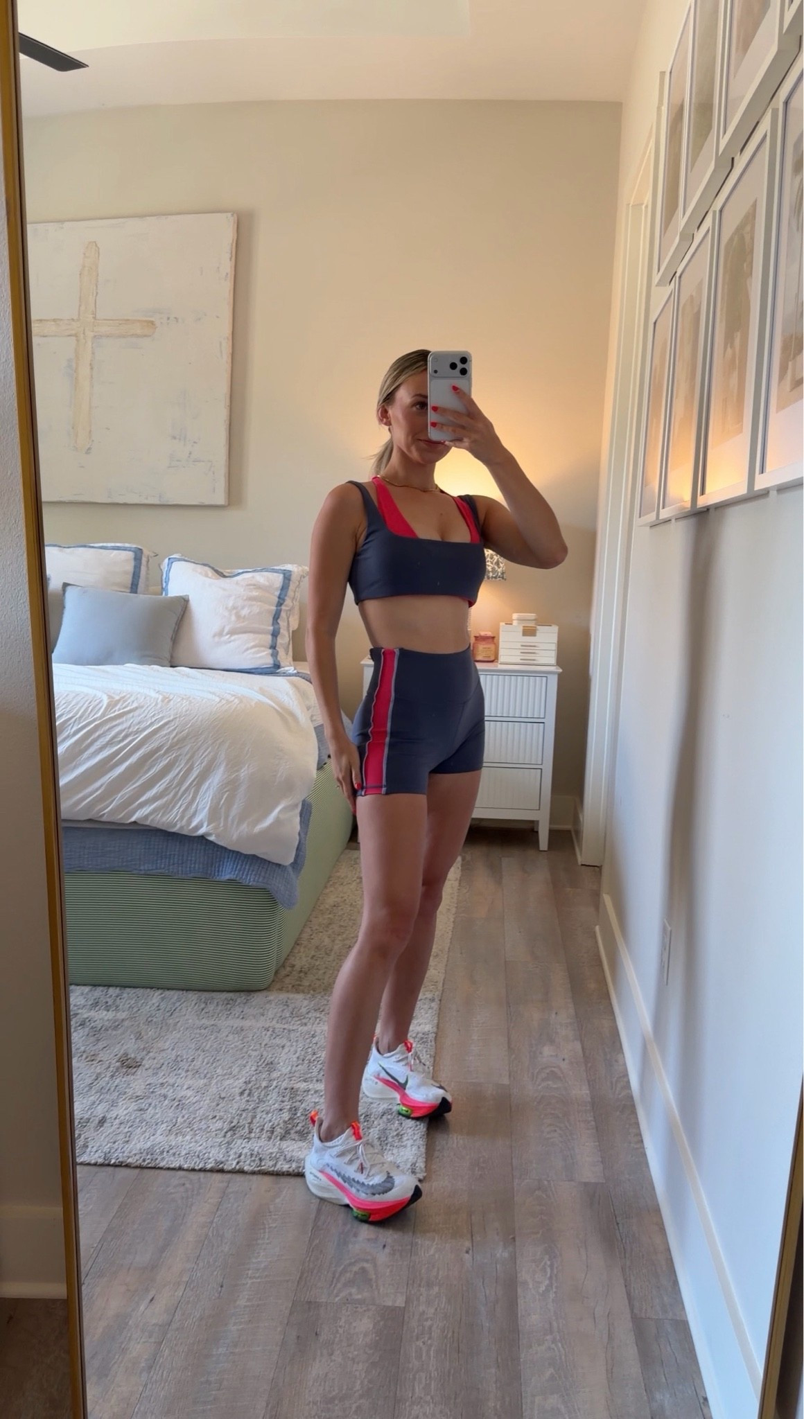 Gold Hinge work out set from their Run Club collection🤌🏼 wearing size XS

#LTKootd #LTKfitnessgoals #LTKActive