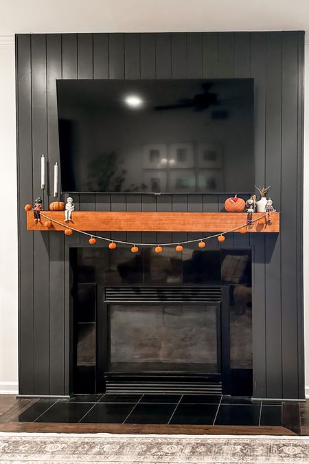 Sleek and modern DIY  fireplace 🔥🖤

Shiplap fireplace, wood mantle, DIY home decor , modern minimalist home 




#LTKstyletip #LTKSeasonal #LTKhome