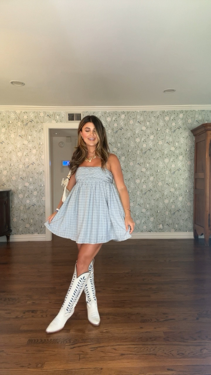 howdy, here’s another ootg!!!!!🤠

Dress size 2
Boots 7, sized down 1/2 size 