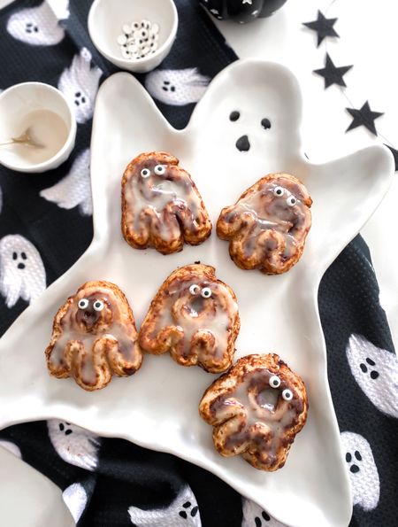 Halloween Breakfast Idea 
Cinnamon Roll Ghosts served on a ghost platter will wow your guests! 

#halloween #potterybarn #kitchen #diningroom #serveware #halloweenideas #home #kids #family 

#LTKhome #LTKfamily #LTKHalloween