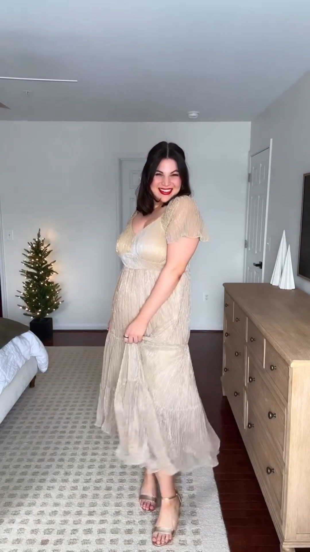 Midsize NYE outfit idea from torrid!

Dress - size 0 
Heels - 9.5 wide 



#LTKootd #LTKMidsize #LTKHoliday