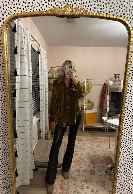 Wearing mt favorite new free people top for date night!! It’s oversized, so i went with an xs! I’ve worn this exact outfit so many times!

Leather pants 
Date night 
Vacation outfit 
Winter outfit 

#LTKstyletip #LTKparties #LTKfindsunder100
