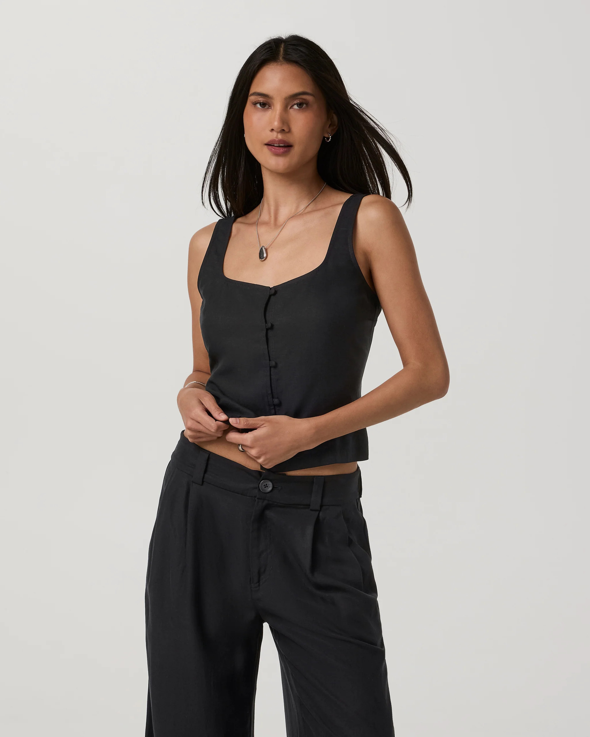 Trestles Twill Button Front Top – Women's Black Top – Vuori | Vuori Clothing (US & Canada)