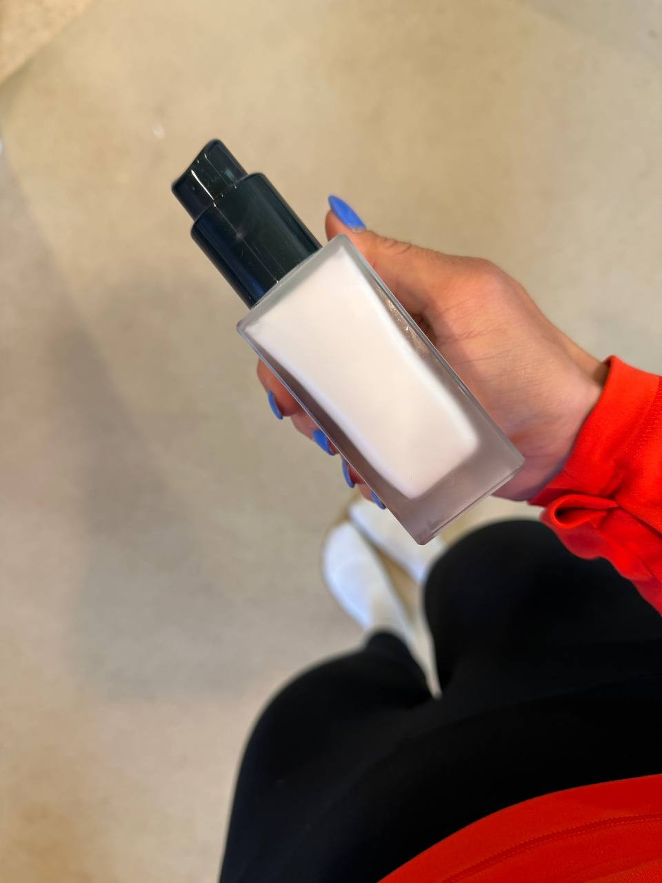 Frizz feels calmer and hair looks smoother with this Milk Hair Serum adding that soft, effortless finish after styling. A little shine goes a long way 💁‍♀️✨🌿
#hairserum #haircare #frizzcontrol #smoothhair #healthyhair #hairroutine #beautyessentials #shinyhair #effortlesshair 

 #LTKBeauty