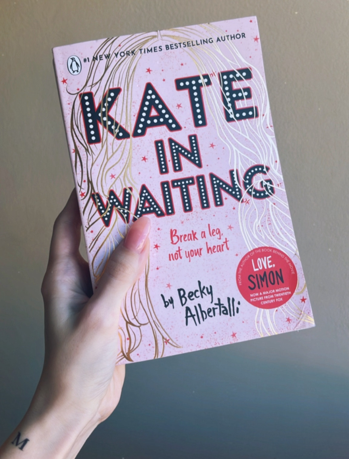 O livro de romance adolescente perfeito pra quem ama Tangled, musicais e romances fofinhos #BookLover

#LTKbrasil #LTKgiftguide