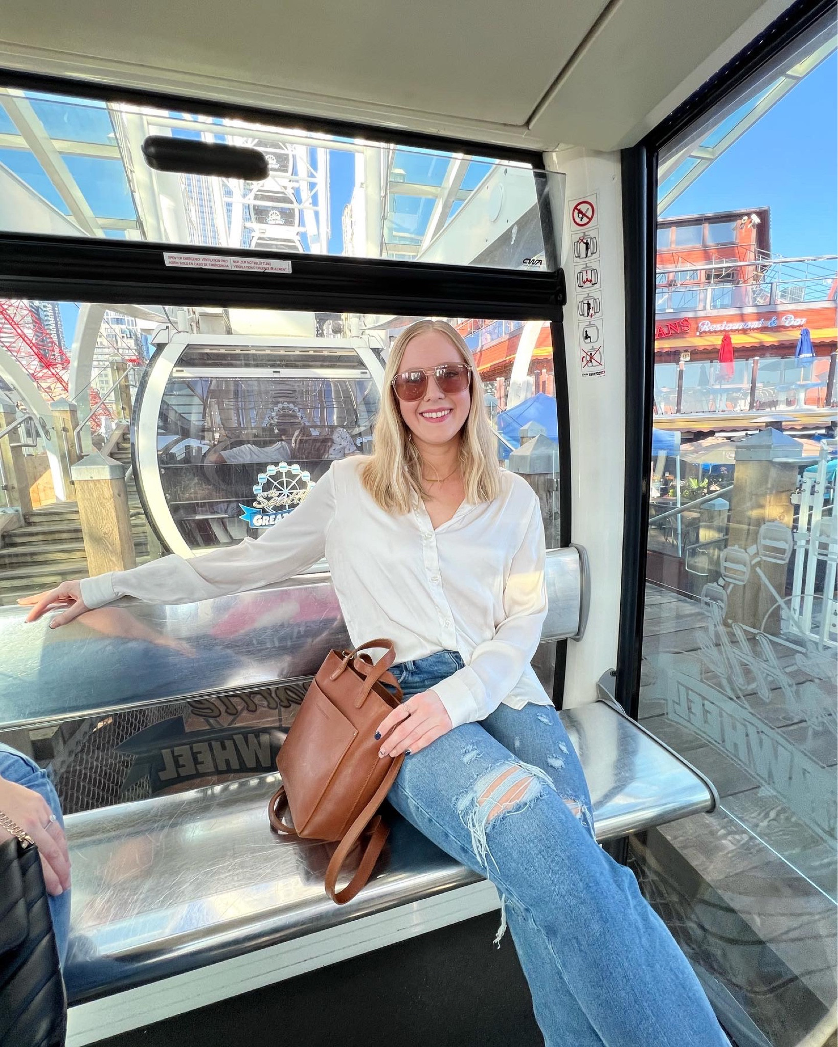 Classic outfit for any adventure 🎡 #francescas #target #portlandleather #quay #oldnavy

#LTKunder100 #LTKtravel #LTKunder50