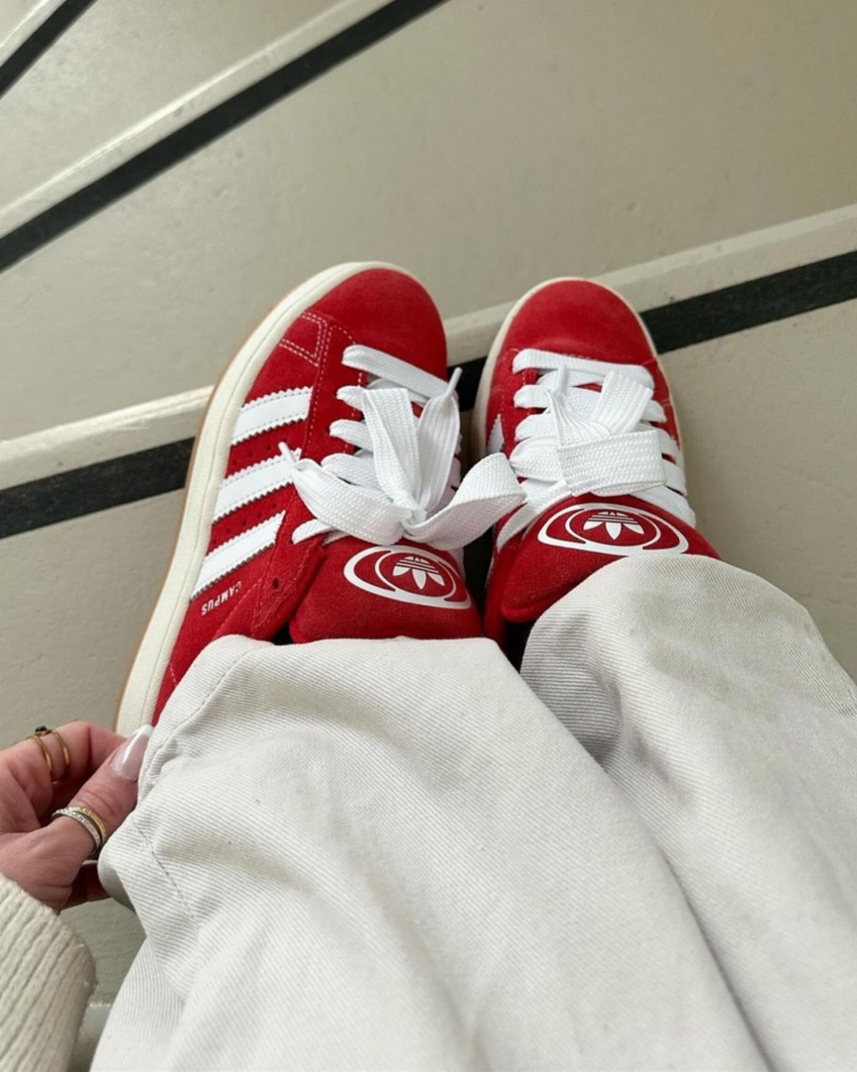 RED ADIDAS CAMPUS 00’s

Women’s shoes 
Red shoes
Sneakers, trainers, everyday shoes
#adidas
#adidascampus
#red