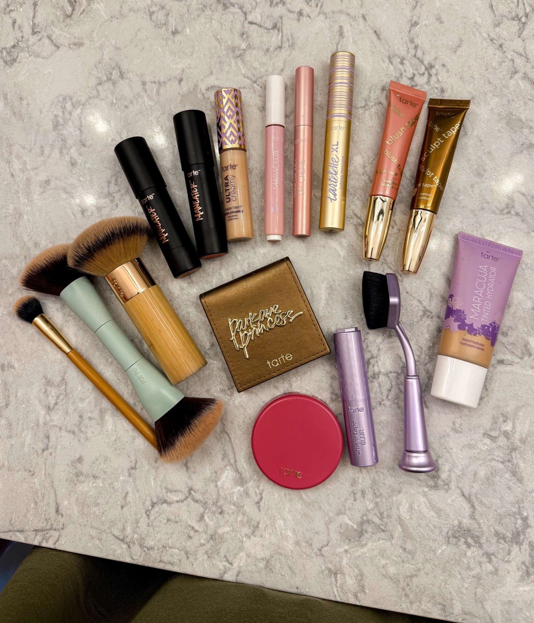 HUGE tarte sale
Everything 35% off
Shades:
Amazonian clay blush: blushing bride
Blush tape: pink
Sculpt tape: cool bronze
Maneater blush: pink
Maneater bronzer: after dark
Tarte ultra creamy shape tape: 22N light neutral
Maracuja tinted hydrator: 20N light neutral
Juicy lip crème: iris, rosy mauve
Shape tape blur stick: 29N light mediumm


#LTKBeauty