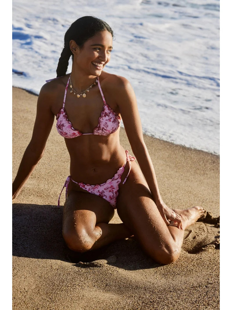 No Boundaries Scenic Route String Bikini Bottoms with Lettuce Edge, Women’s XXS-XXL | Walmart (US)