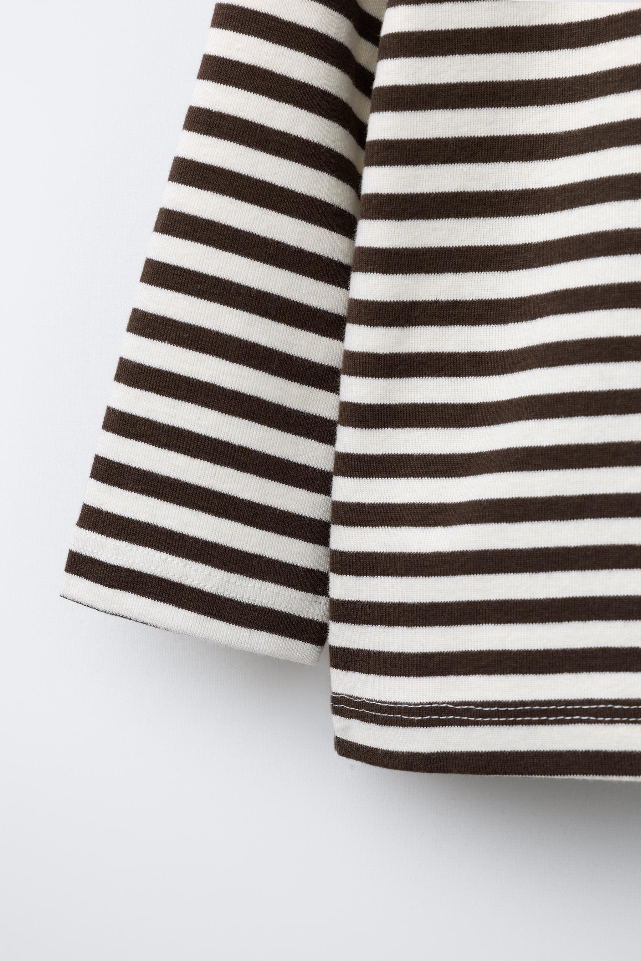 GESTREIFTES T-SHIRT MIT STICKEREI | Zara DE