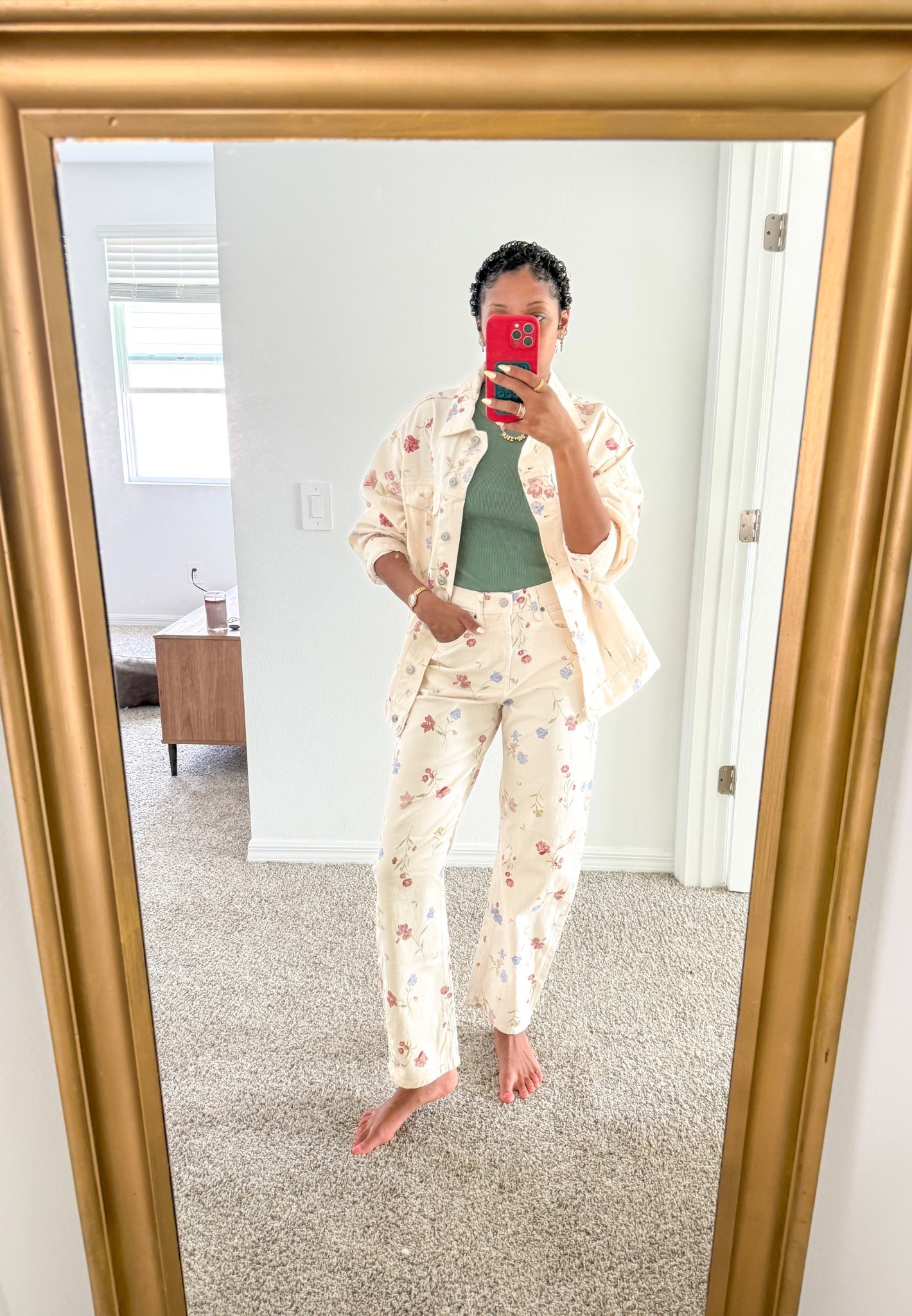 Spring sets just do something to me 🌸 This floral moment is lightweight, comfy, and effortless—aka perfect for the season ahead. Wearing it as a set or mixed with basics all spring long. Bonus: the jacket is currently on sale 👀


#LTKootd #LTKSaleAlert