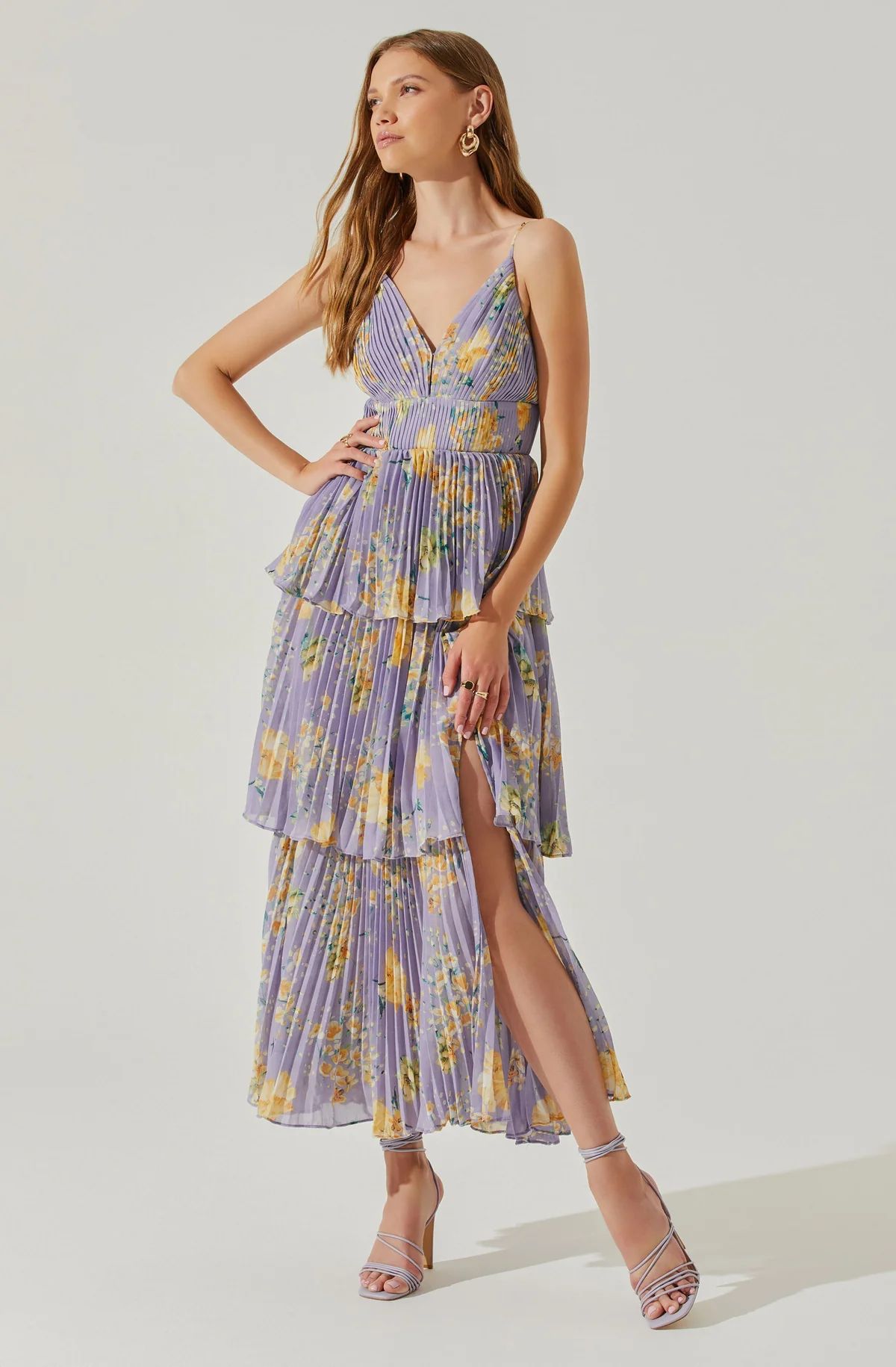 Zaida Floral Tiered Pleated Midi Dress | ASTR The Label (US)