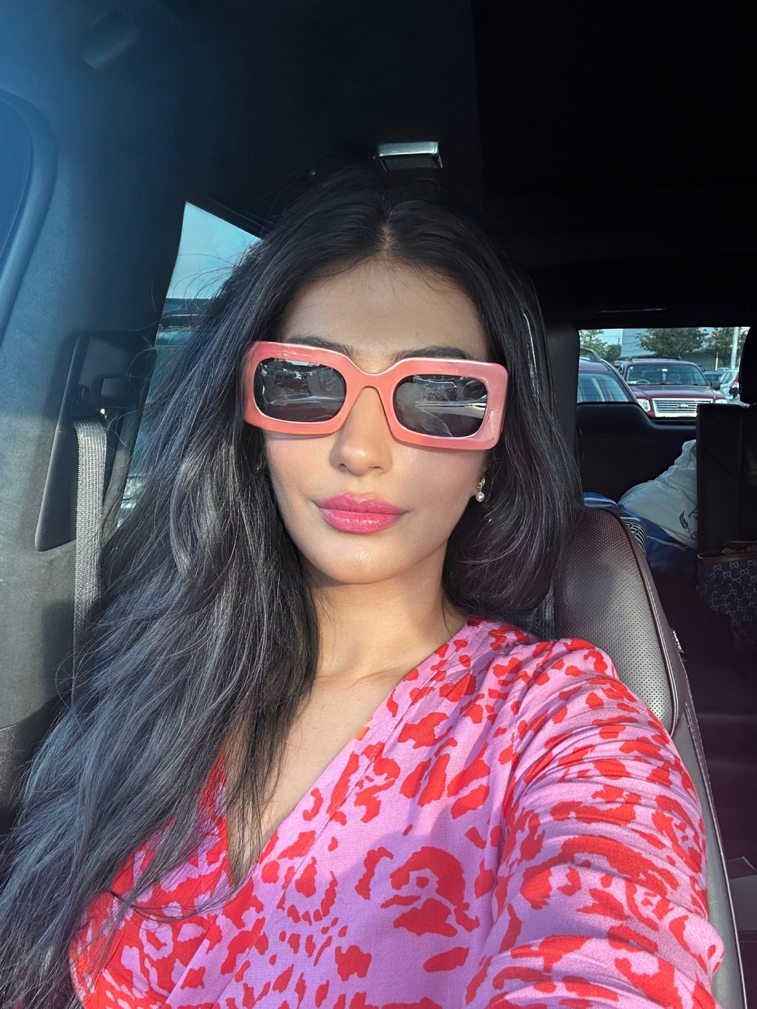 Today I went to Forever21 and tried on a bunch of geometric sunglasses! I like to try the look before splurging on the designer pair. This was the best shape I found in the store and i was lucky to find them in Pink while in my Barbie Era 💕#forever21 #sunglasses #pradadupe #barbiecore #barbie 