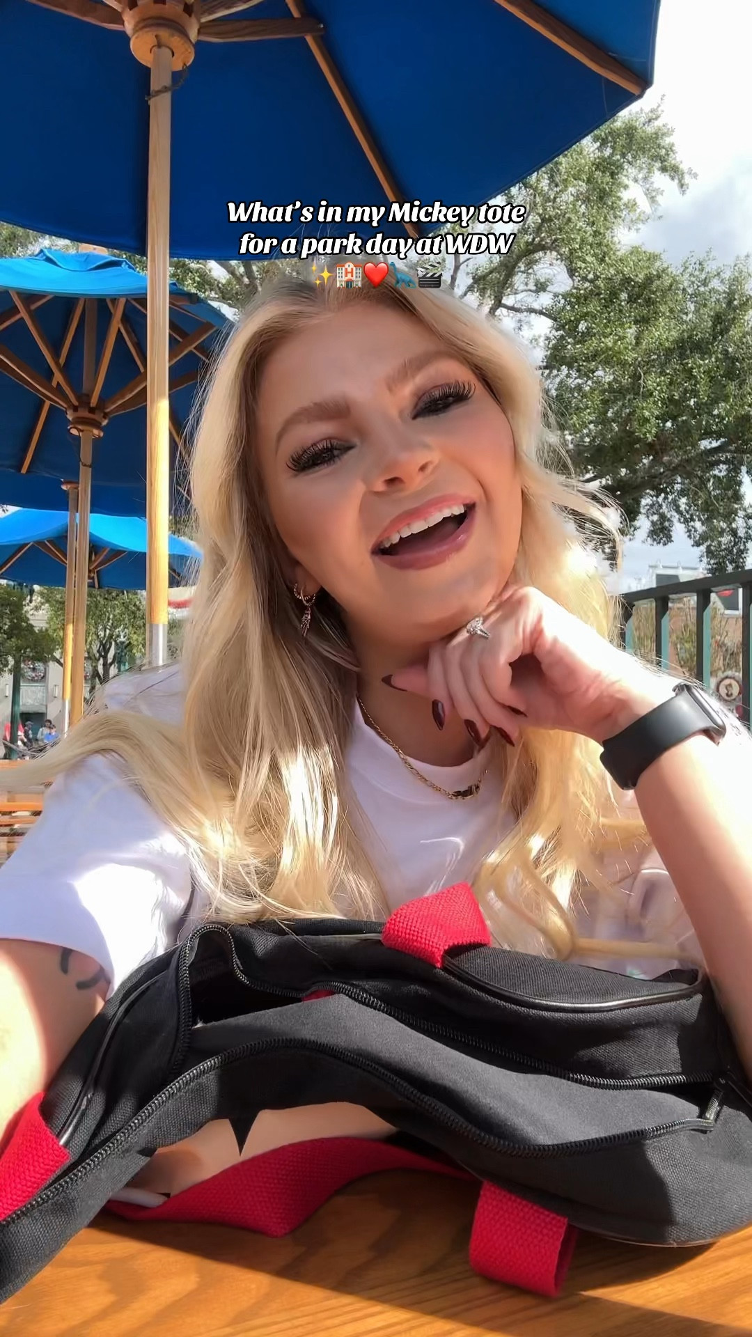 What’s in my park bag for a day at Disney

#LTKActive #LTKHoliday #LTKSeasonal