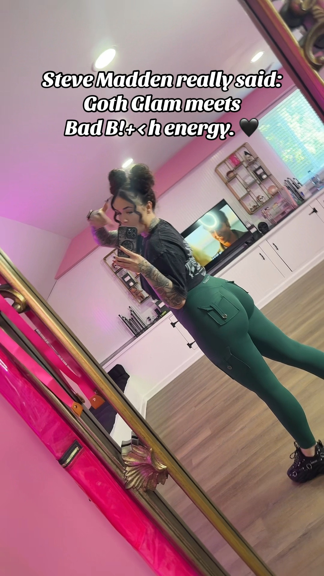 One thing about me? I’m buying anything that looks slightly unhinged & sparkly 💋✨
Steve Madden really understood the assignment with these 😮 edgy, bold, and giving main-character energy! 🙂‍↔️🖤

#LTKStyleTip #LTKGiftGuide #LTKShoeCrush