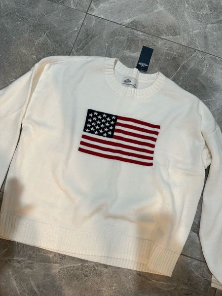 The most perfect summer American flag sweater and it’s on Sale! 