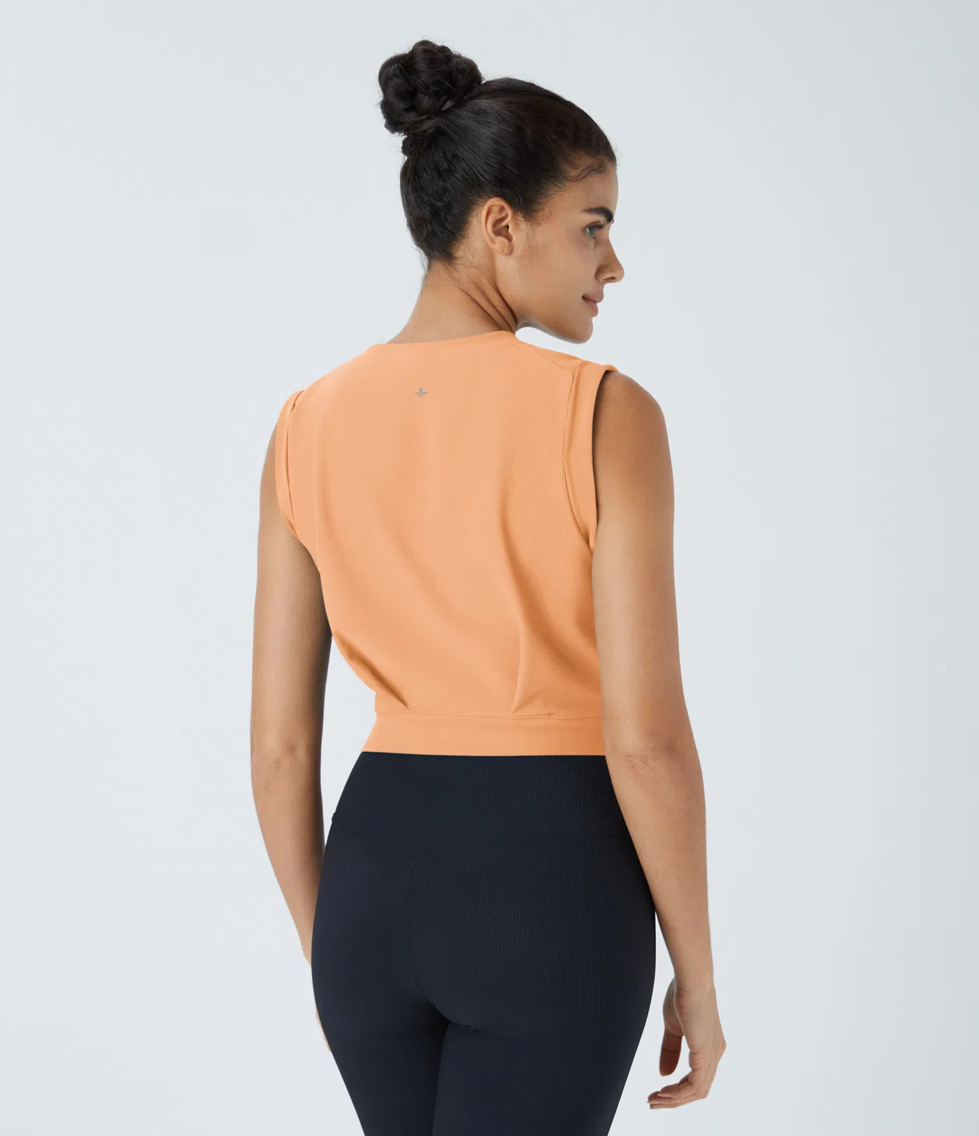 Women’s Patitoff™ Flow Pet Hair Resistant Crew Neck Sleeveless Cropped Yoga Tank Top - Halara | HALARA