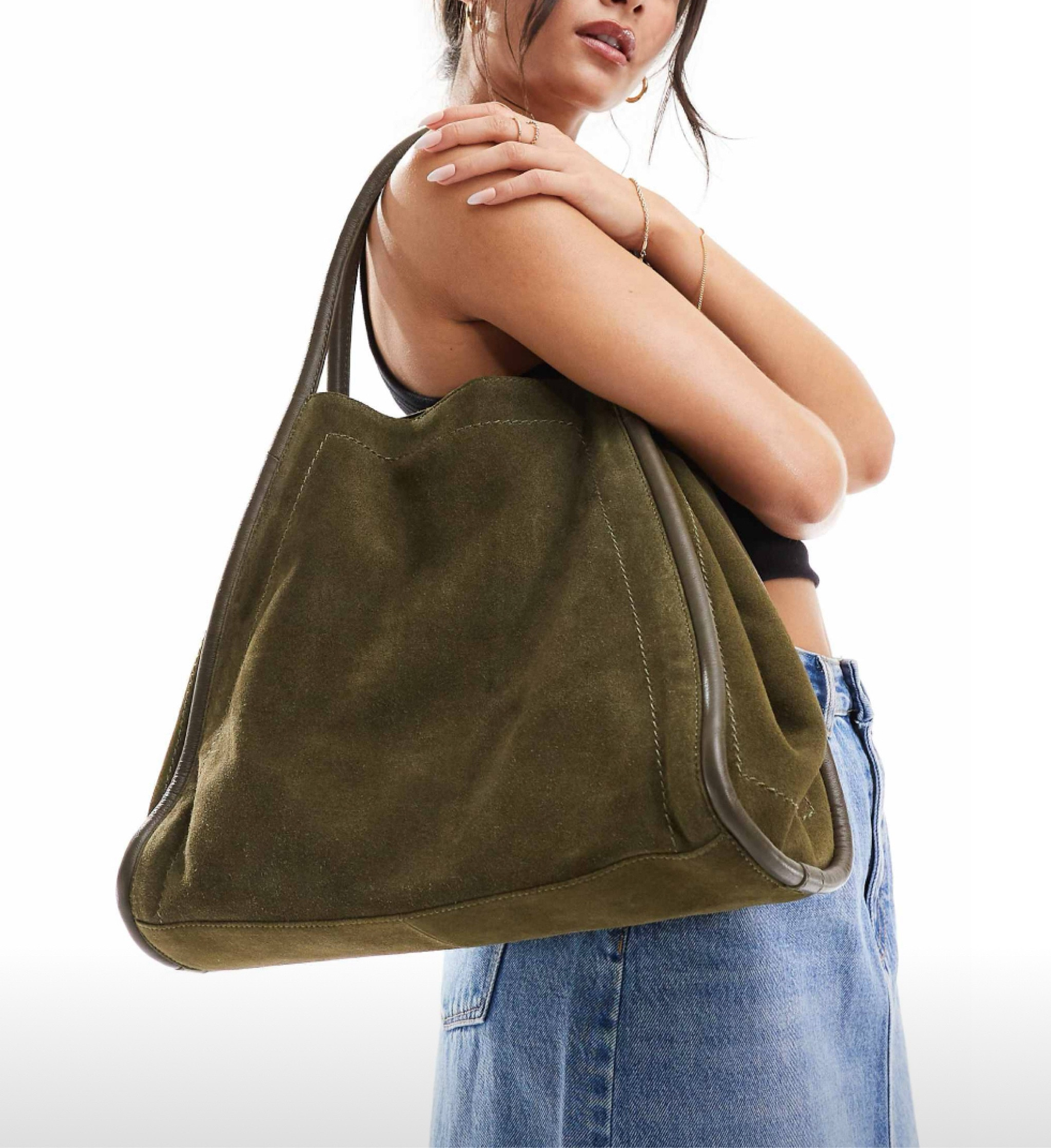 V I R A L Suede Tote Bag 
This bag is almost sold out and has went viral! 









ltkfall, suede handbag, fallstyle, casual fall outfit, women casual outfit, mom outfit, trending now, on trend, fall outfit, fall outfits, fall outfit 2024, handbag

#LTKSeasonal #LTKFindsUnder100 #LTKItBag