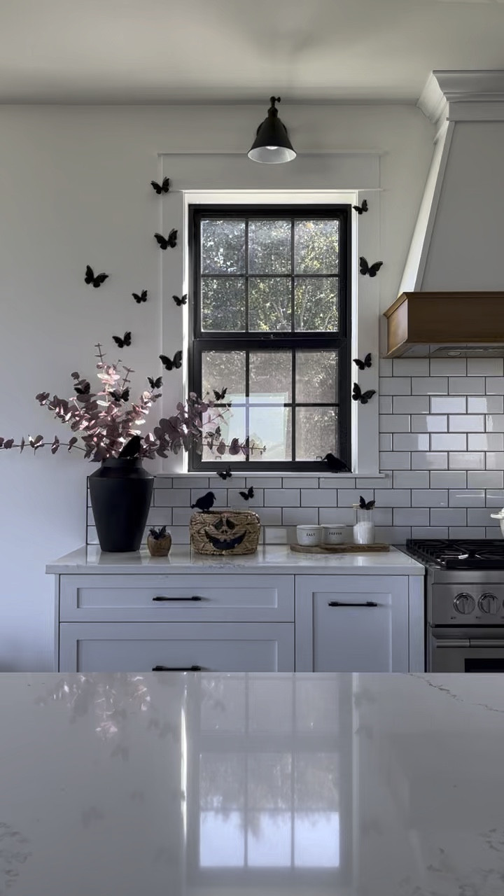 H A L L O W E E N / a closer look...obsessed with the lace detail on the black butterflies

Halloween Decor | Fall Decor | Amazon Canada | Ravens

#LTKHalloween #LTKSeasonal #LTKhome