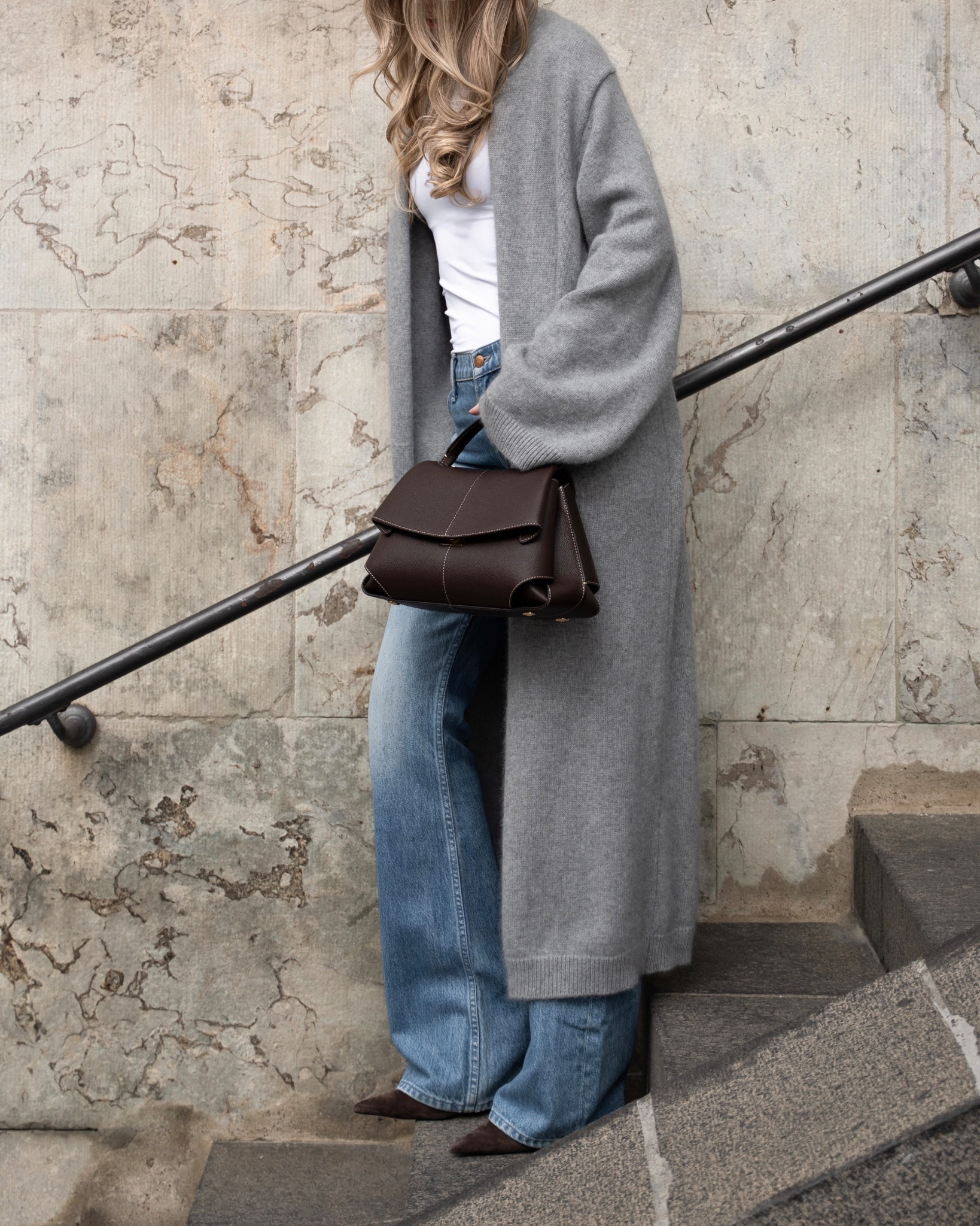 White top, minimal style, summer outfit, spring outfit, minimal casual look 

#LTKSummerEdit #LTKStyleTip #LTKFindsUnder50