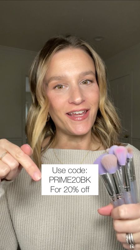 This makeup brush set will make the perfect gift for the beauty lover in your life! It includes 10 full face makeup brushes, plus two powder puffs and a silicone case. The set is under $12 (currently on sale for 9.99) And I have a discount code! Use PRIME20BK at checkout 

#LTKfindsunder50 #LTKGiftGuide #LTKbeauty