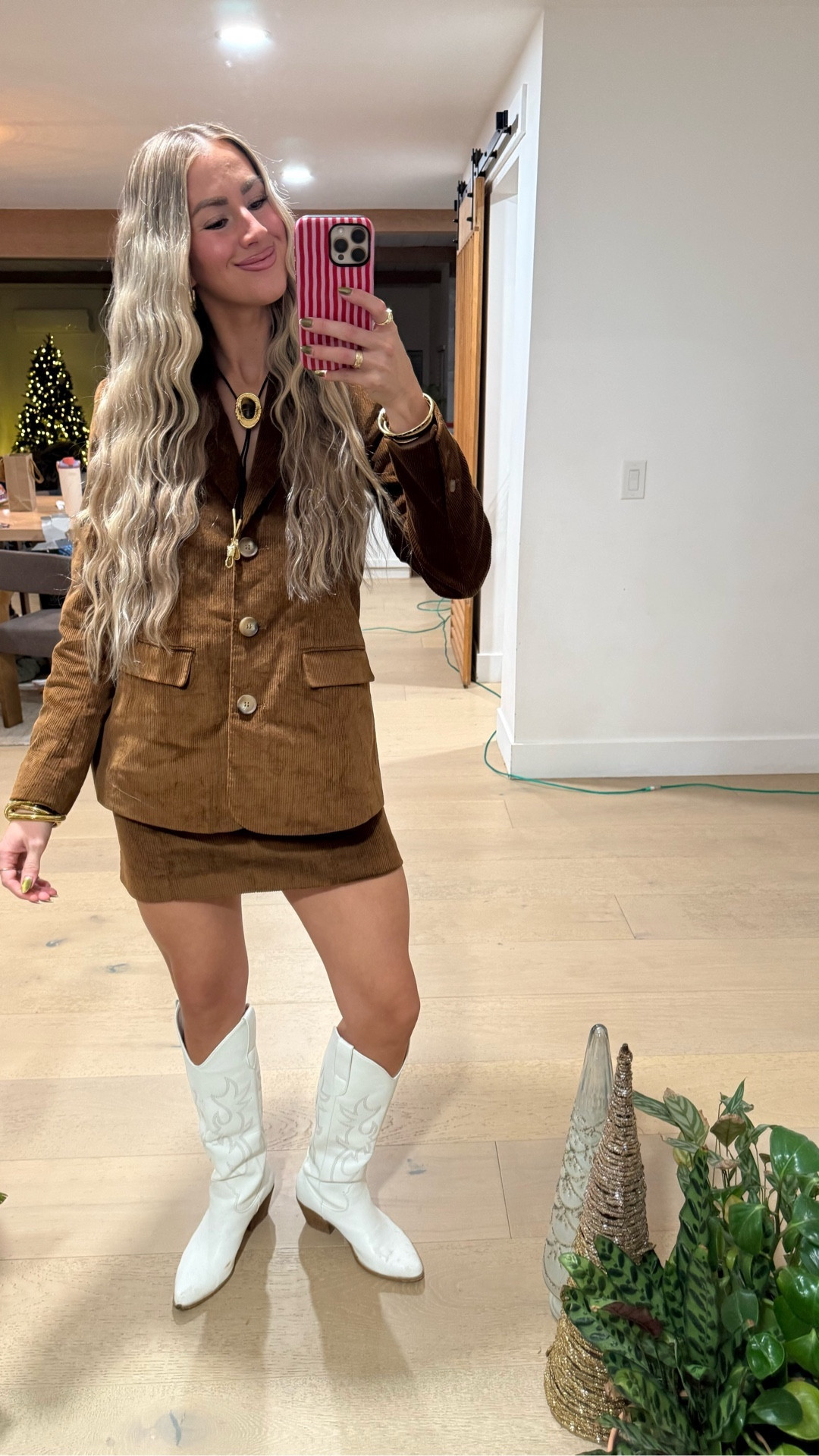 You guysssss

This set is everything!!!
Classy and western and chic and allll the things!!

Would wear this everyday if I could! 😆

Wearing a sz sm in the blazer and skirt. 
Boots are tts

Revolve, ASTR the Label, Allie + Bess jewelry, western ootd, billini boots, cowgirl boots, skirt set, corduroy blazer

#LTKmomlife #LTKFindsUnder100 #LTKootd