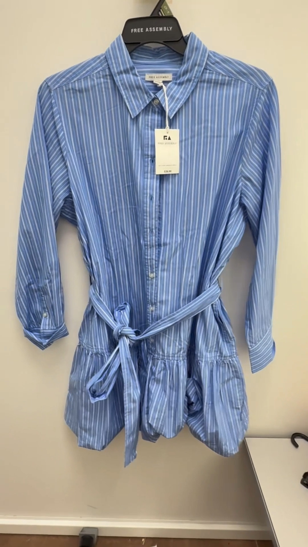 🍁Fall is beginning but summer 😎is not ready to let go. This dress is the perfect transition piece! It has POCKETS!

#LTKMidsize #LTKSeasonal #LTKStyleTip
