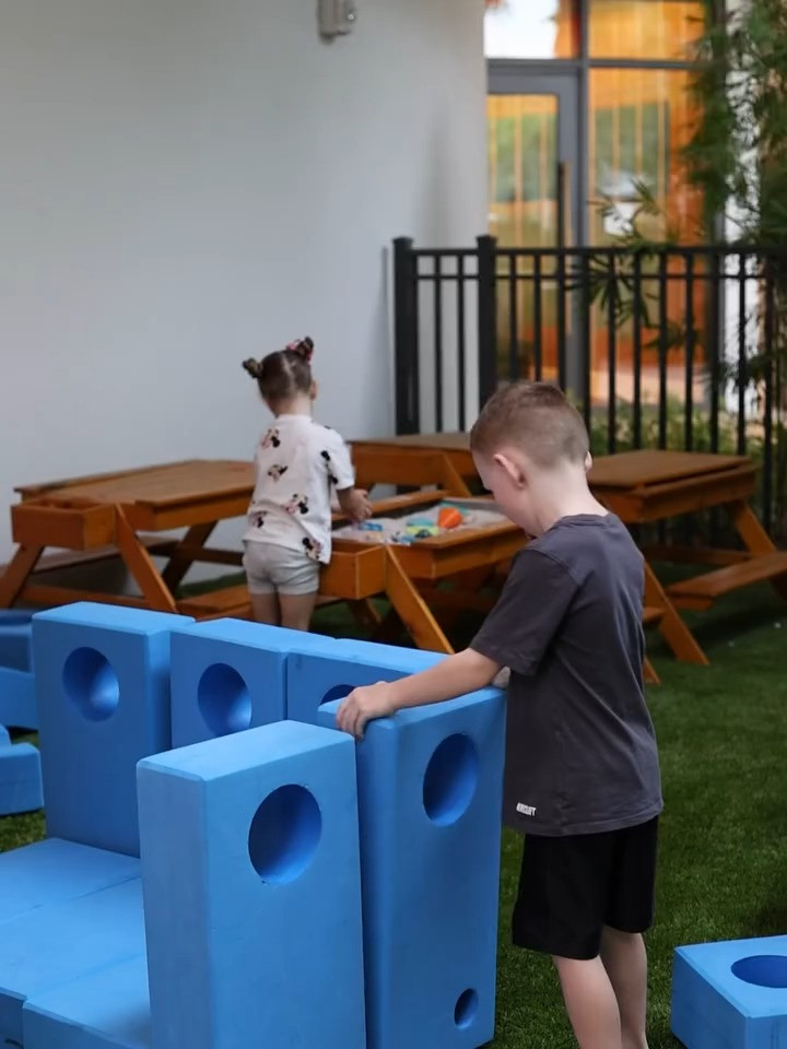 📍 Conrad Orlando at Evermore

We recently stayed at @conradorlando at Evermore, and I am still dreaming about this trip! From waking up to the most gorgeous balcony views to spending the afternoon in a cabana while the kids played at the splash pad (highly recommend the drinks in a coconut 🥥), it was exactly the reset we needed. 

 #LTKdayinmylife #LTKootd #LTKKids