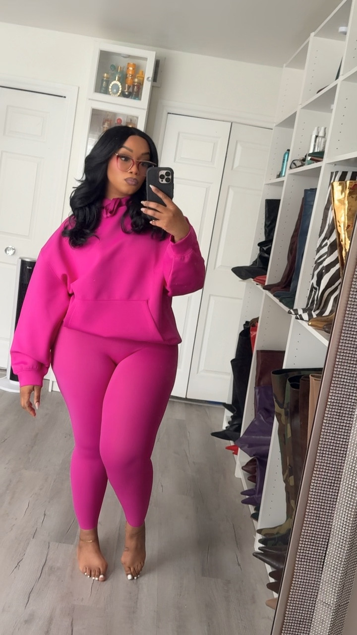 Hey Beauties 🩷

Unfortunately this was my OOTD since my puppy was sick and kept me up all night long but thankfully she’s feeling so much better 🥰🤗